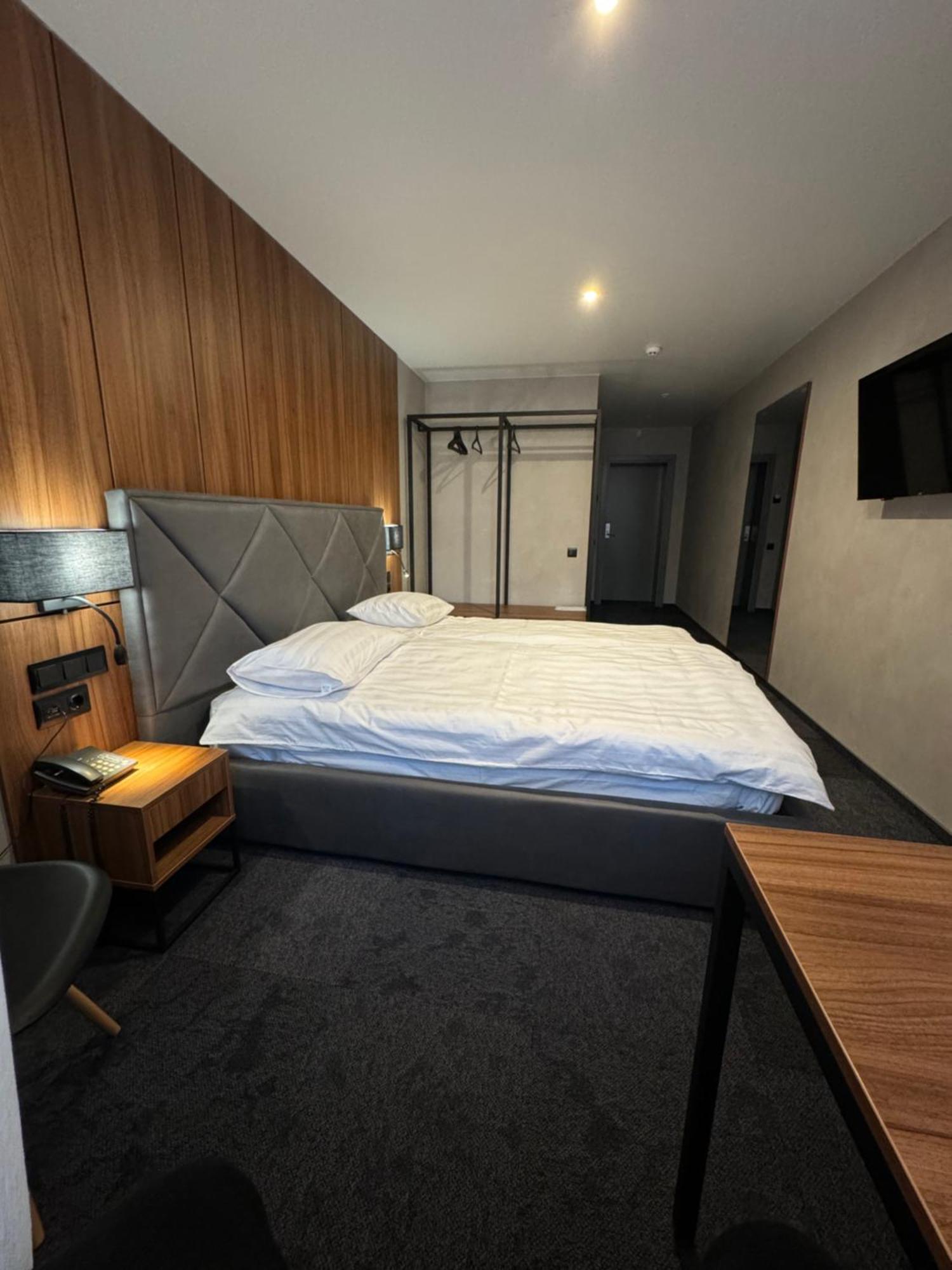 Alir Hotel Zhytomyr Luaran gambar