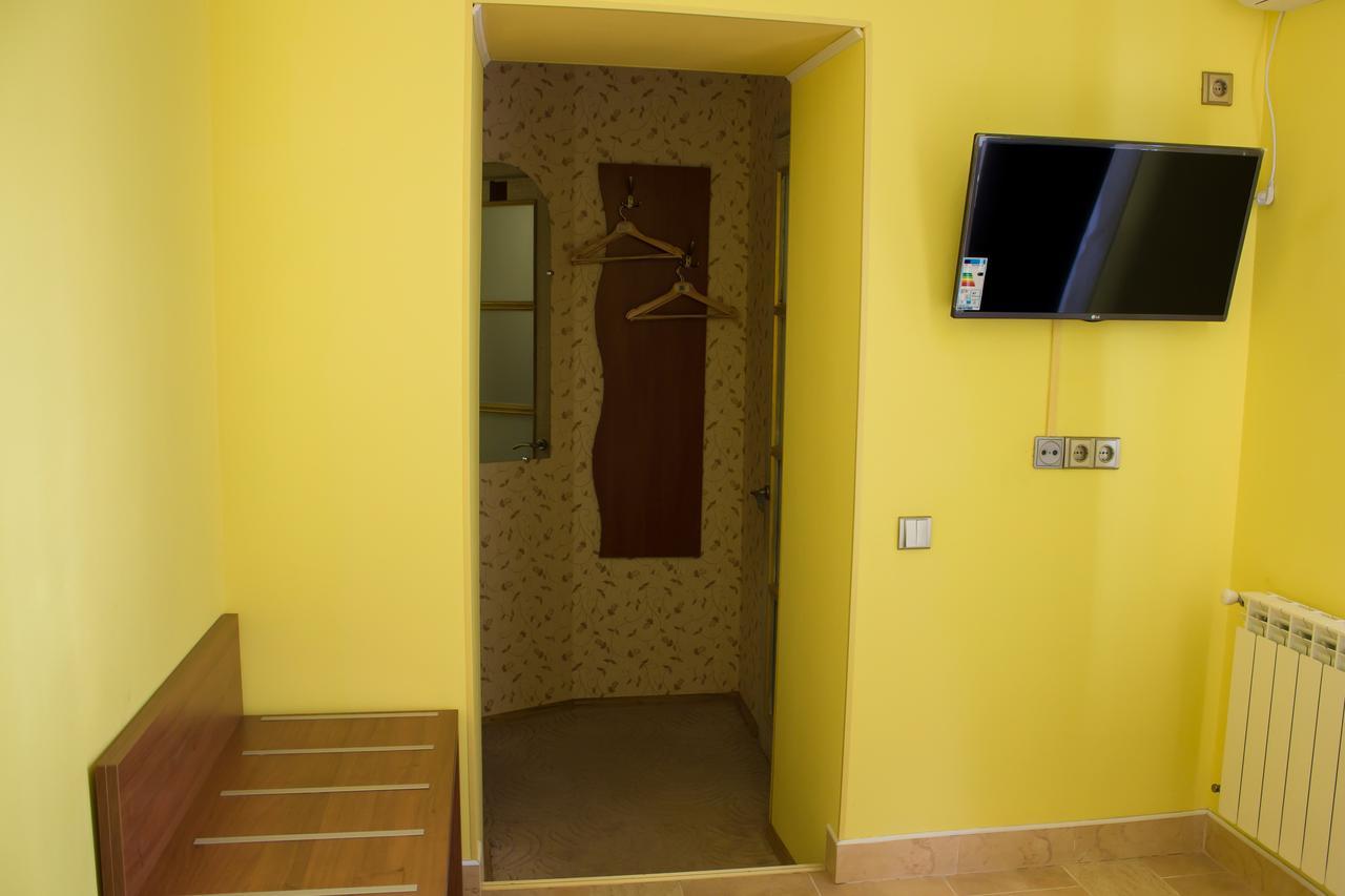 Alir Hotel Zhytomyr Bilik gambar