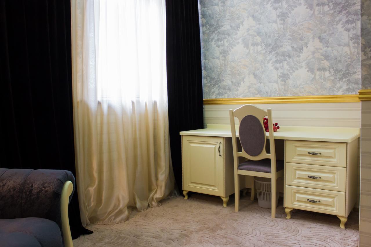 Alir Hotel Zhytomyr Bilik gambar